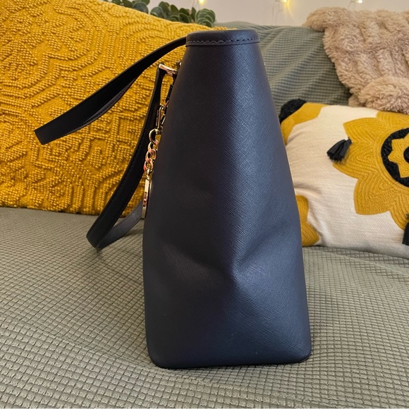 Michael Kors Large Navy Tote Bag - Picture 4 of 7